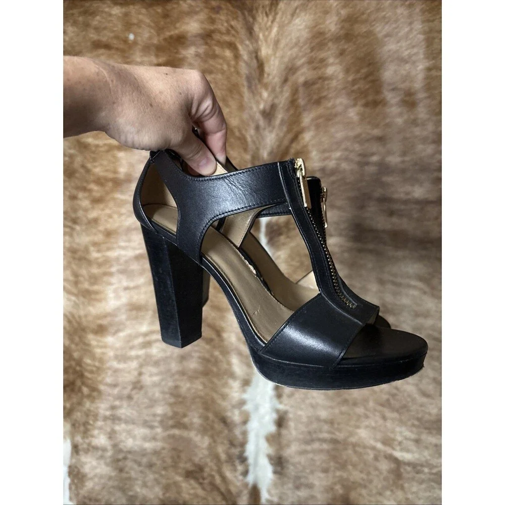 Michael Kors Berkley Sandal Women’s Size 7.5 M Dress Shoe Color Black